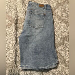 Judy blue Bermuda shorts